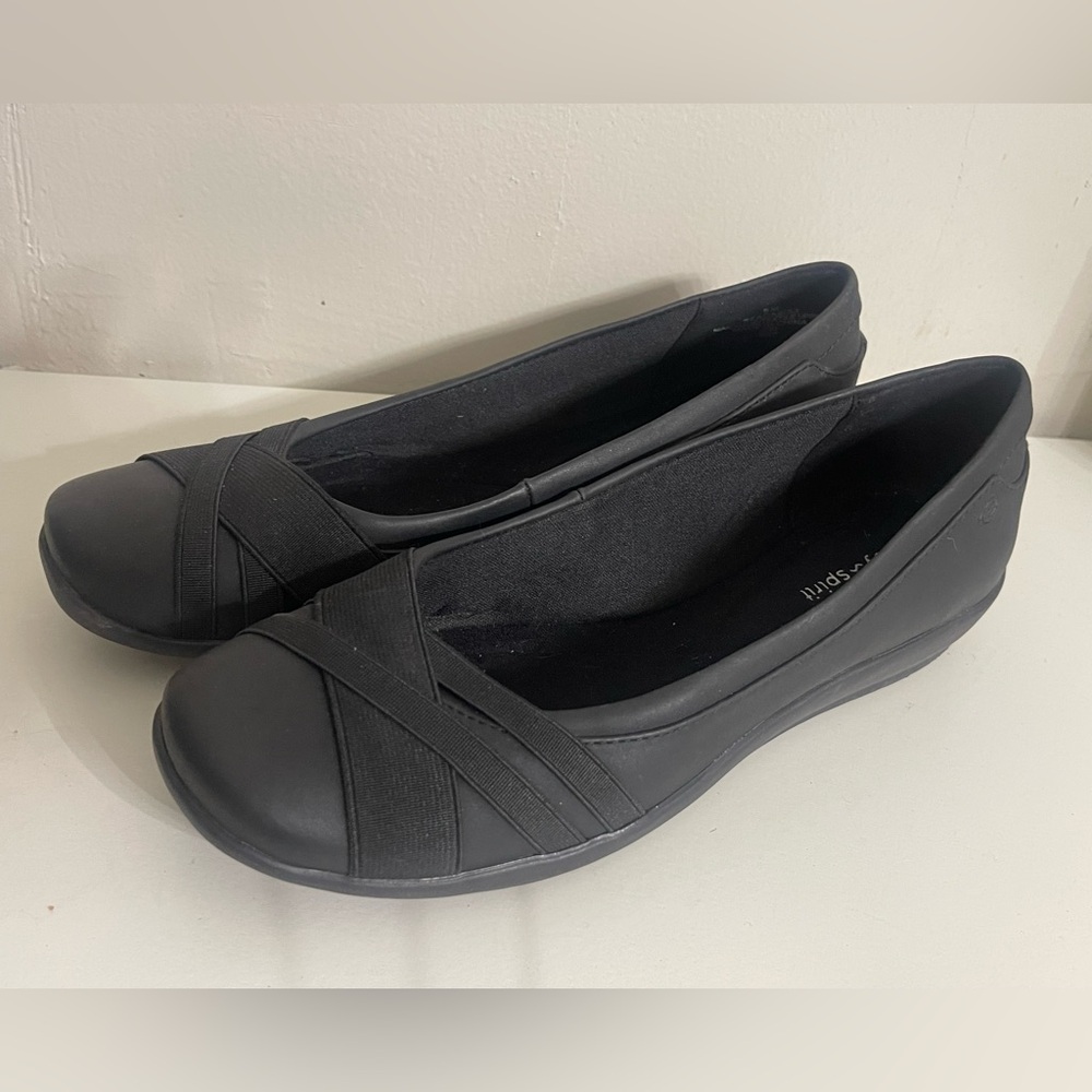 Easy Spirit Women’s Black Slip-On Walking Comfort Flats Size‎ 8